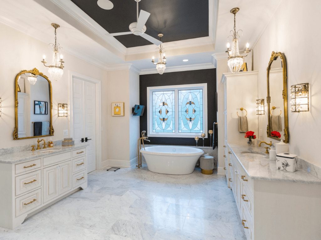 Luxury double vanity bathroom design in a Cincinnati custom home